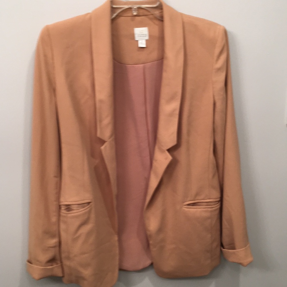 Blazer - Picture 2 of 5